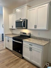 Building Photo - 204 Chelsea Pk Cir