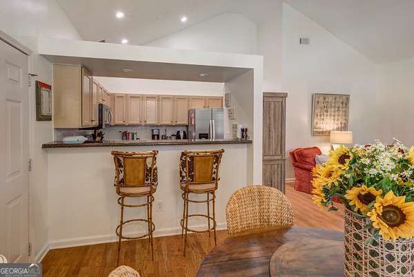 Foto del edificio - 141 Spruell Springs Rd