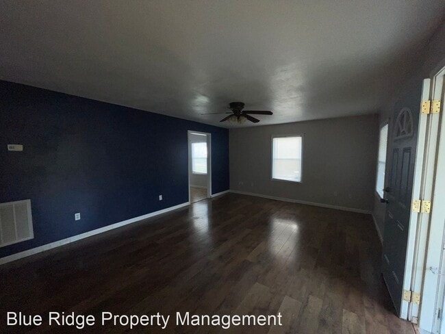 Building Photo - 2 br, 1 bath House - 701 Gillespie Avenue