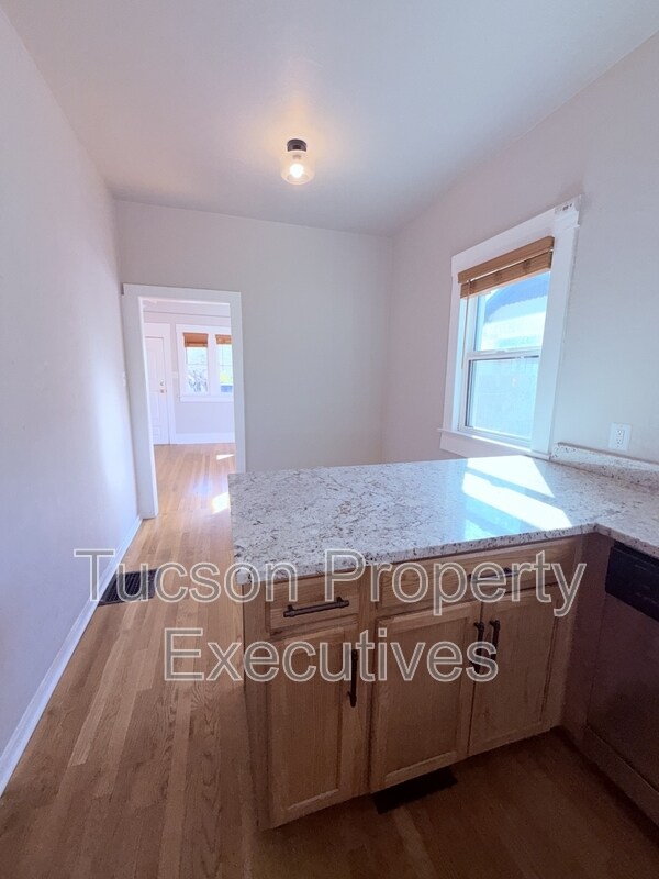 Foto del edificio - 1245 N 1st Ave