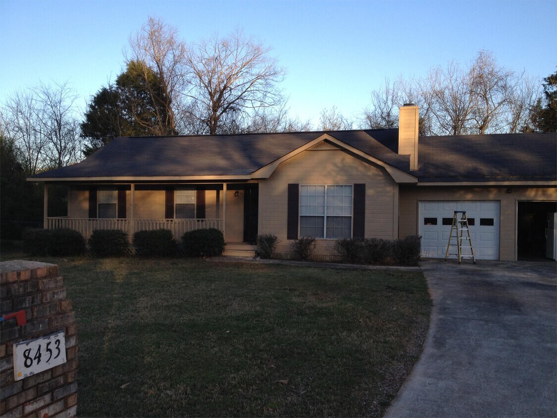Primary Photo - 8453 Lanewood Cir