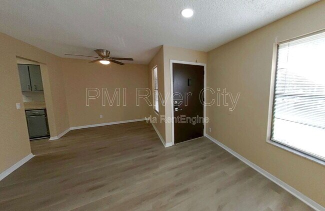 Foto del edificio - 467 Lombard St