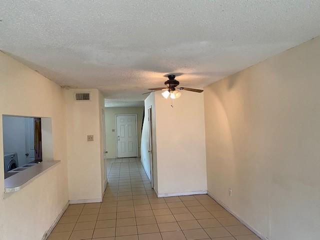 Foto del edificio - 2130 Greenbriar Colony Dr