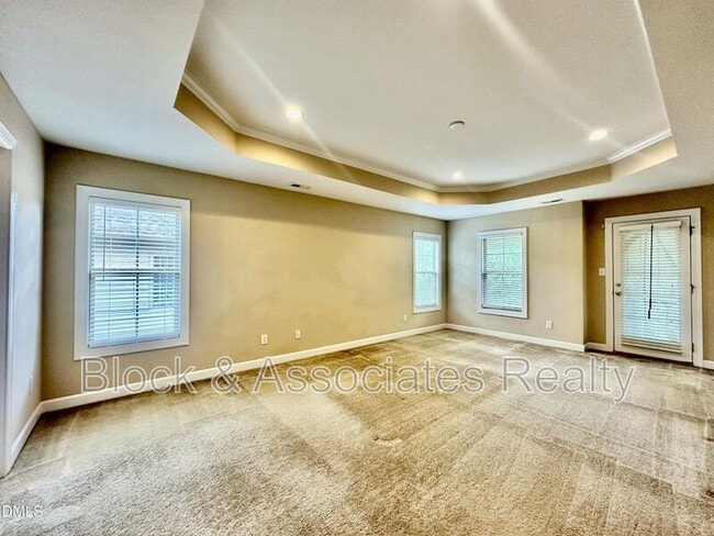 Building Photo - 1801 Old London Way