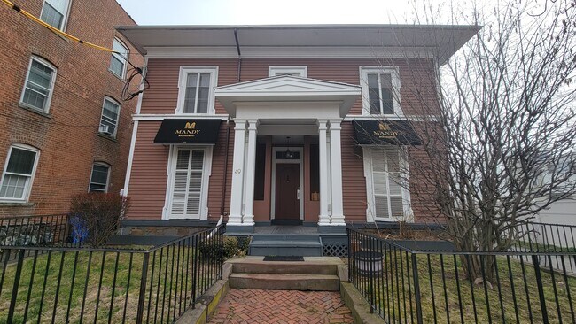 Building Photo - 49 Warren St