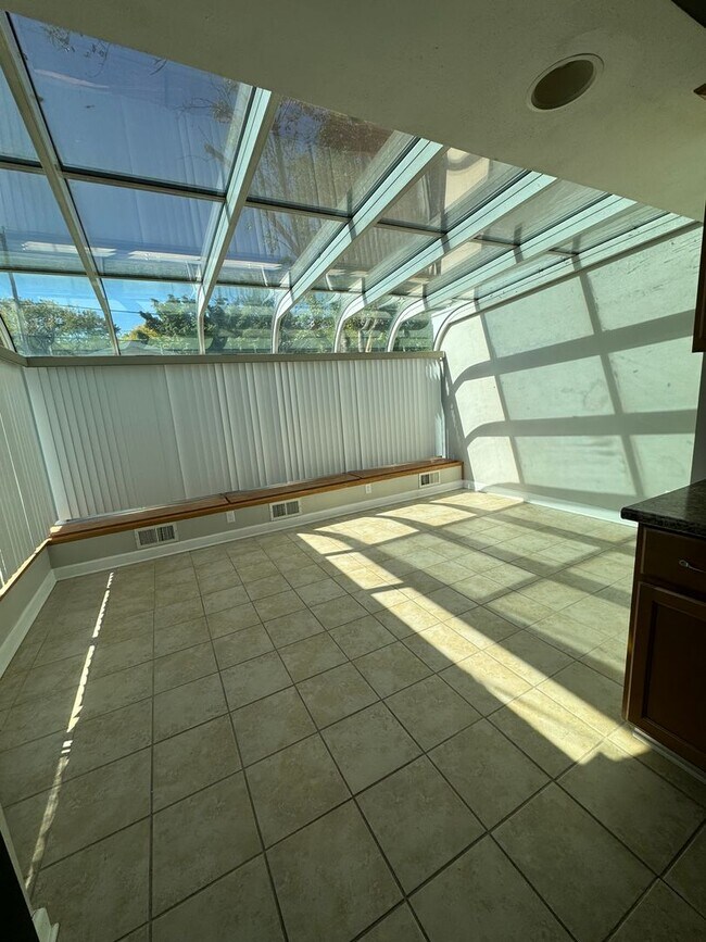 Foto del edificio - Cozy 3 bedroom and 1 bath on the west side...