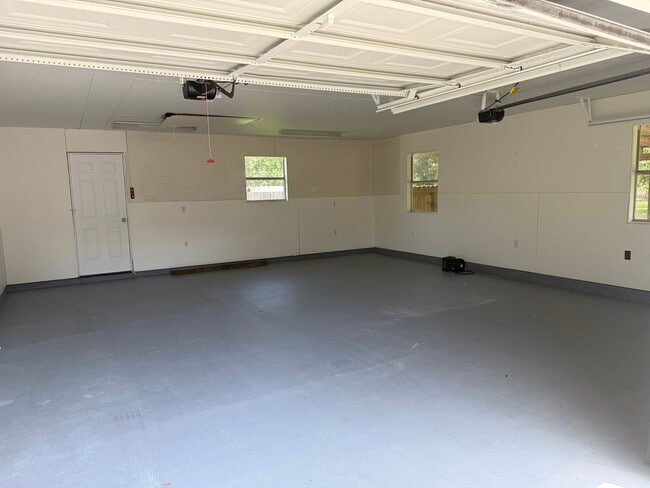 Building Photo - 41396 Jodie Ln