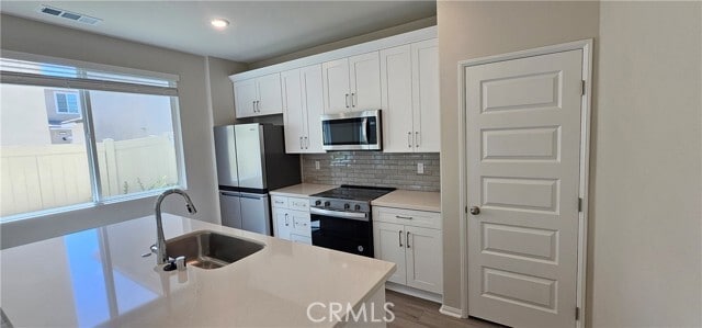 Building Photo - 2093 Bergamot St