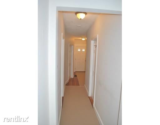 Building Photo - 18 Blackwell St