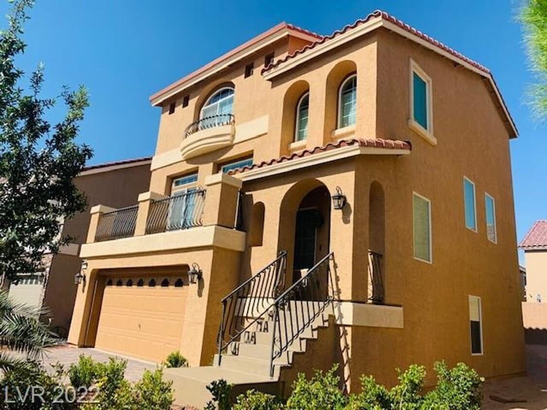 Foto principal - Beautiful Southwest Home with Dual Primary...