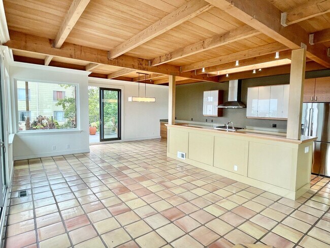 Foto del edificio - 3BR/2BA Potrero Hill Penthouse With Panora...