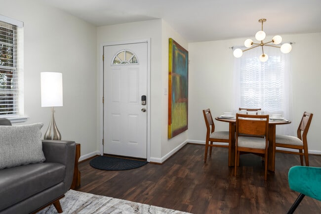 Foto del edificio - 3984 Christopher Dr