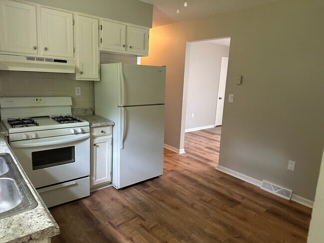Foto del edificio - 637 W 25th St