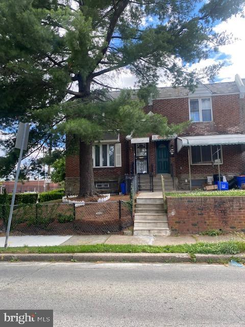 Foto del edificio - 648 Alcott St