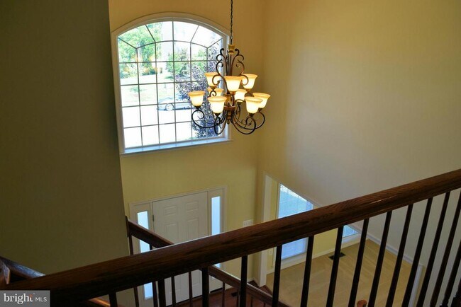 Building Photo - 207 MacKenzie Ln
