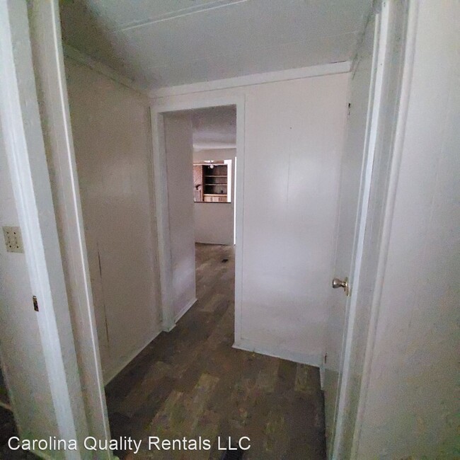 Building Photo - 100 Satterwhite Point Rd