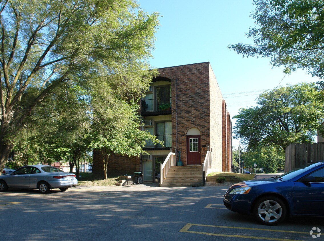 Building Photo - The Twelve Thirty-Four Building