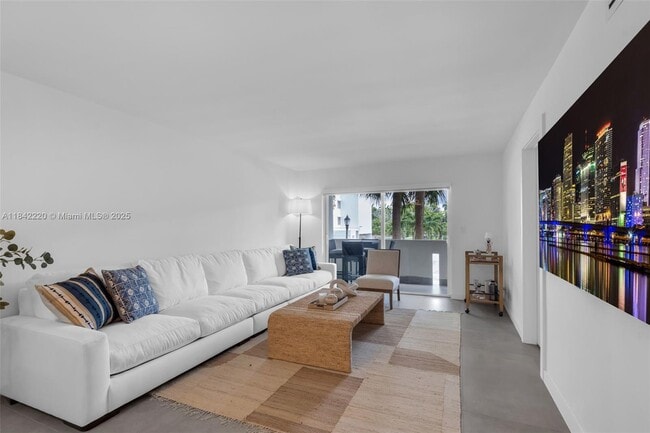 Building Photo - 300 Galen Dr