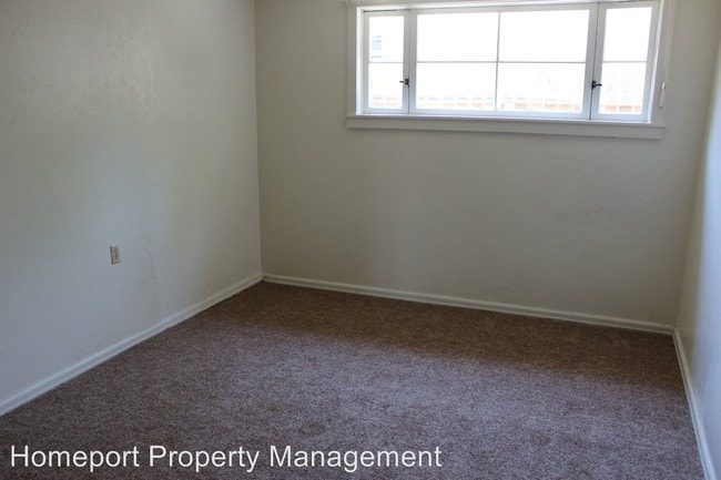 Building Photo - 3 br, 1 bath Apartment - 518 NW 14th Street