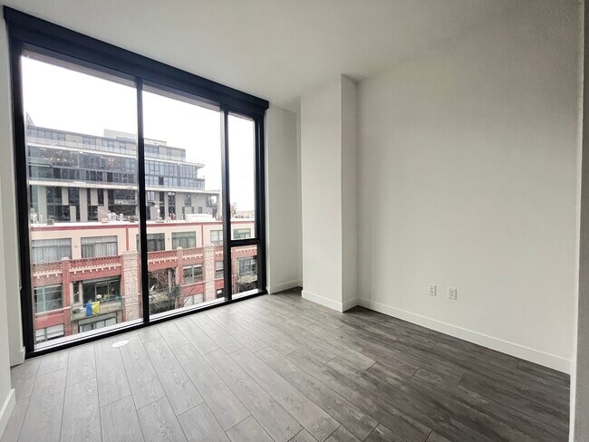 Foto del edificio - 841 W Monroe St