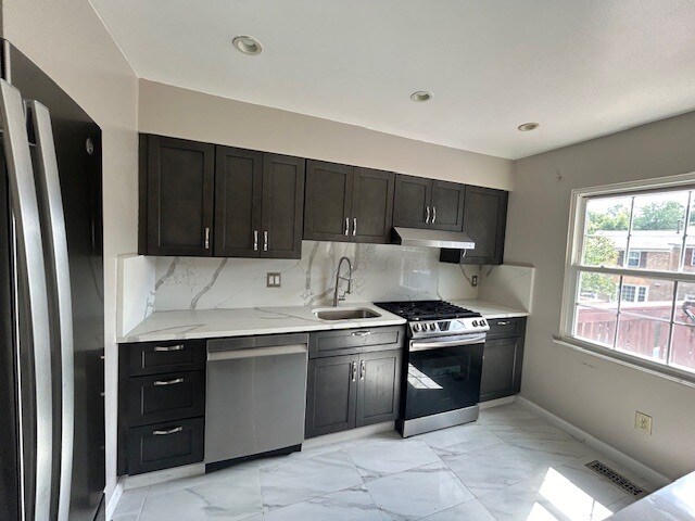 Foto del edificio - 1008 Travis Ln