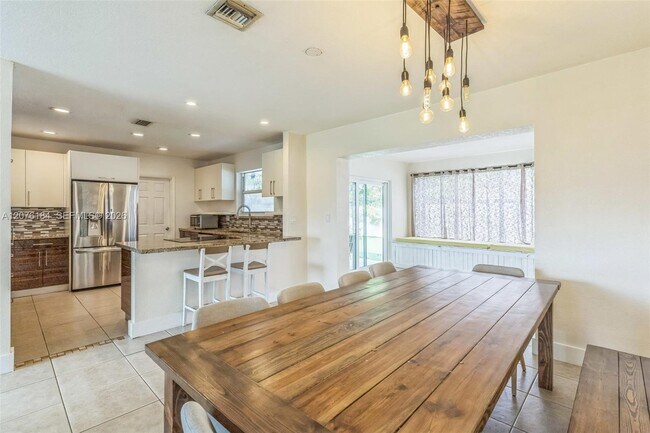 Foto del edificio - 6931 SW 2nd St