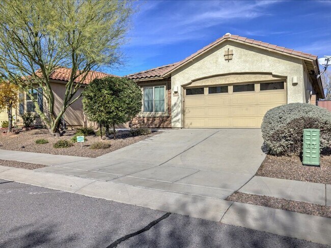 Foto del edificio - Spacious 4-Bedroom Home!