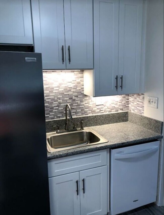 Foto del edificio - 7369-7371 Fulton St, San Diego, CA 92111