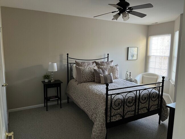 Foto del edificio - 1604 Diamond Drive