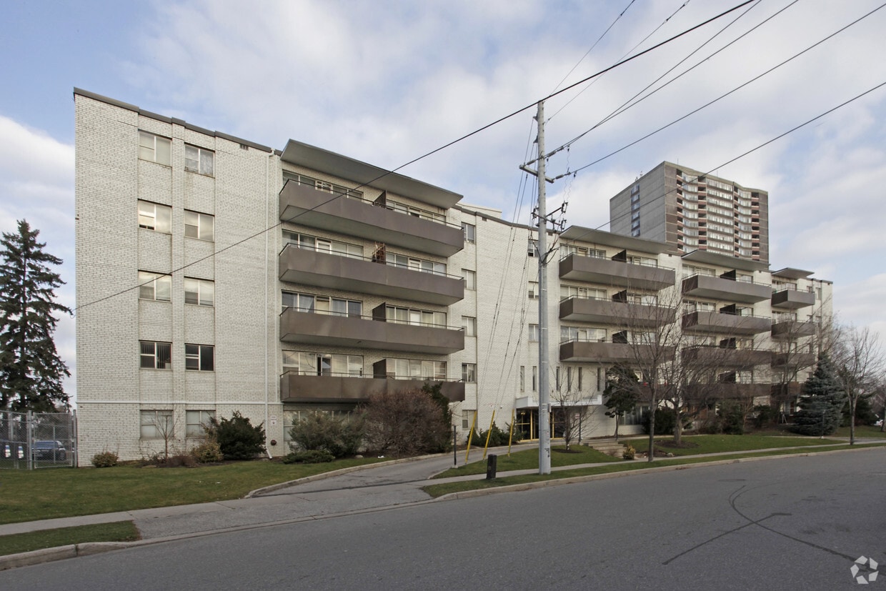 Building Photo - Ashworth Square Co-Op