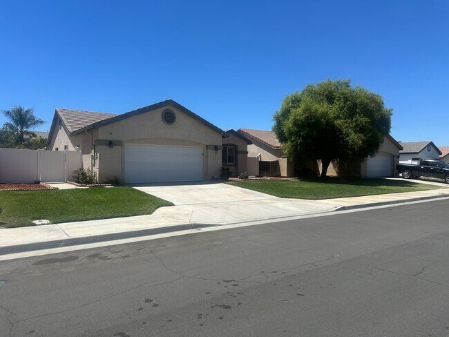 Foto del edificio - Single Story cul-de-sac 3Beds/2Bath Home i...