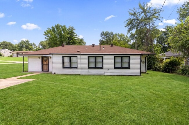 Photo - 9835 Winkler Dr (St. Louis, MO) House