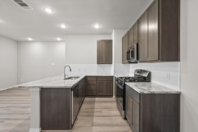 Foto del edificio - 1114 Hugh Lndg Rd