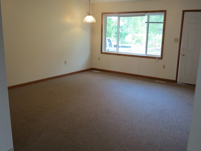 Building Photo - 1522 Starview Dr