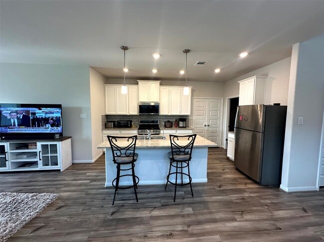 Building Photo - 7076 Silverleaf Oak St