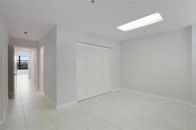 Building Photo - 988 Boulevard of the Arts