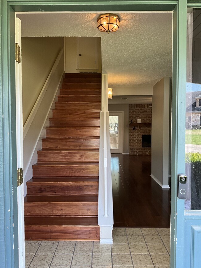 Foto del edificio - 129 Splitrock Ln