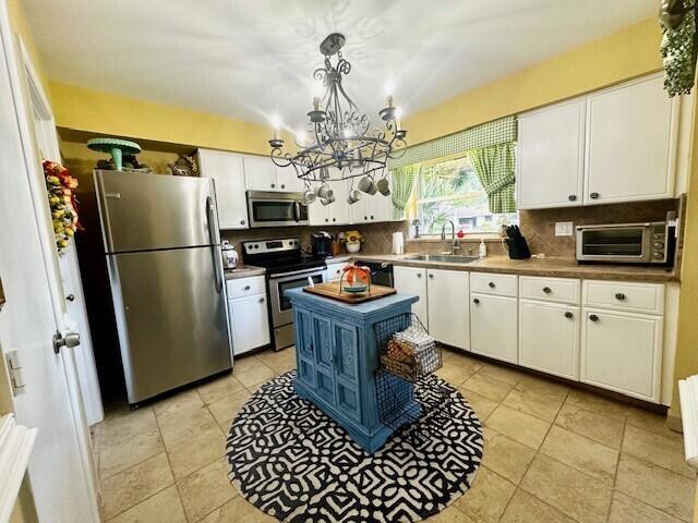 Building Photo - 9930 Frangipani Tree Way