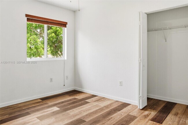 Foto del edificio - 3072 SE 5th Dr