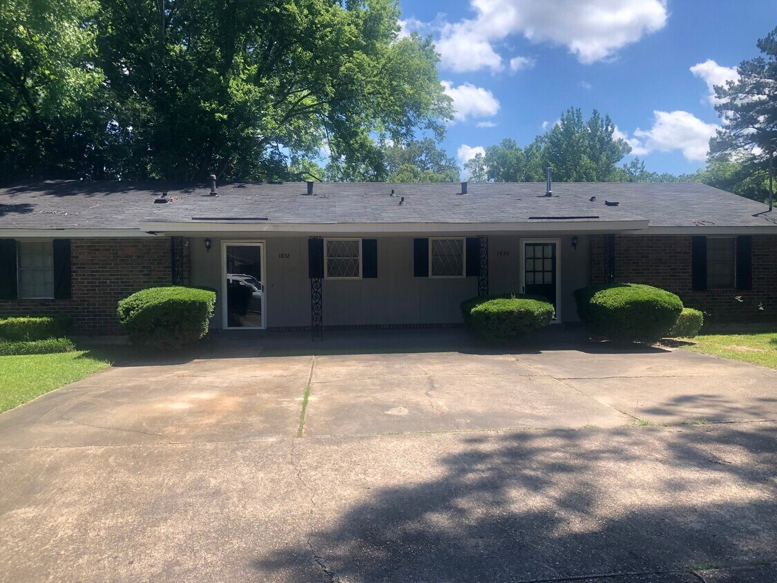 1830 Coral Ln, Montgomery, AL 36116 House for Rent in Montgomery, AL