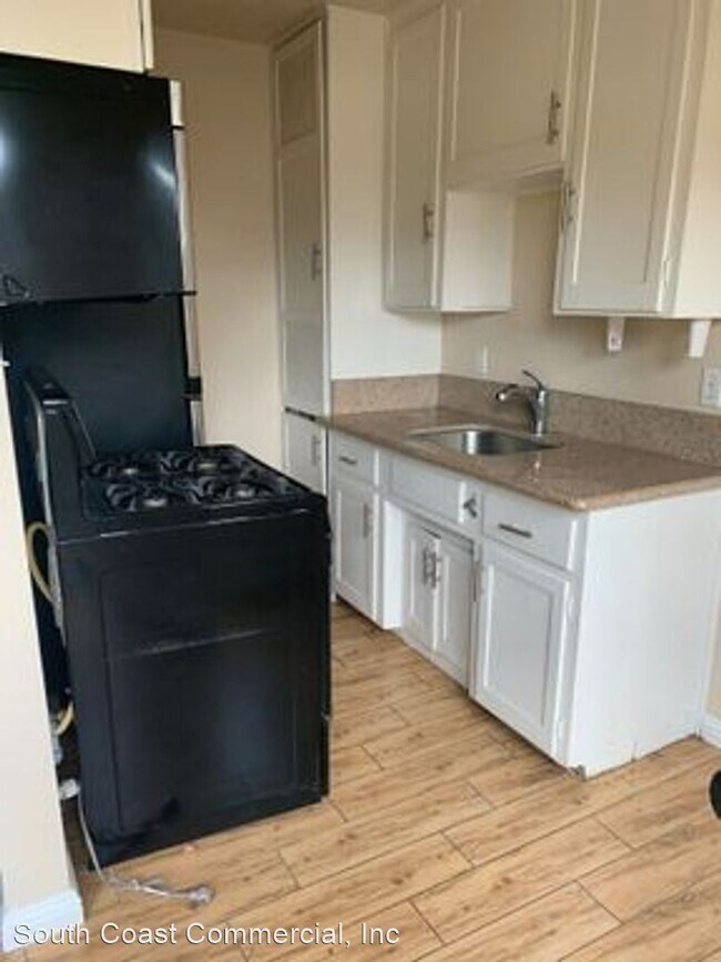 Foto del edificio - 4204-4212 Ingraham St