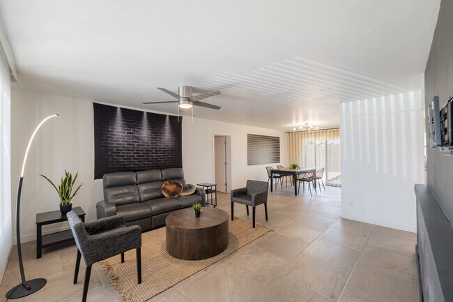 Foto del edificio - 1328 W 6th St