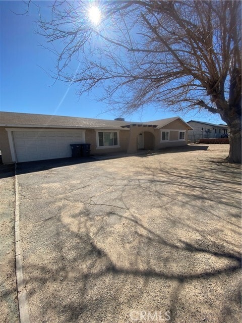 Foto del edificio - 8041 Alston Ave