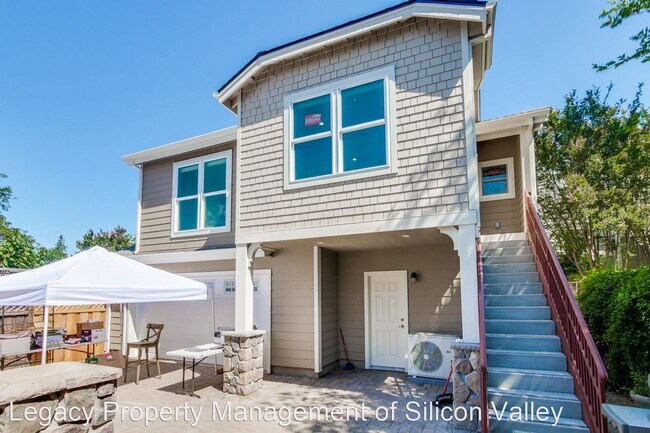 Building Photo - 1 br, 1 bath House - 1033 B Garland Ave