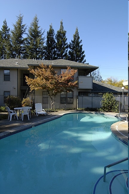 Building Photo - Gunn Road Commons