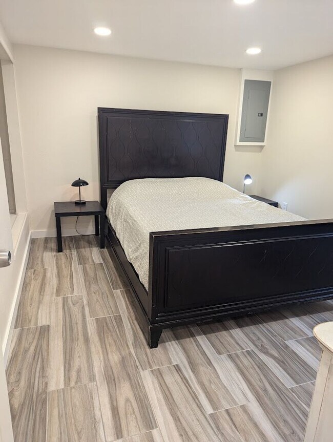 Foto del edificio - Fabulous 4 Bedroom 2 Bath House with Big F...