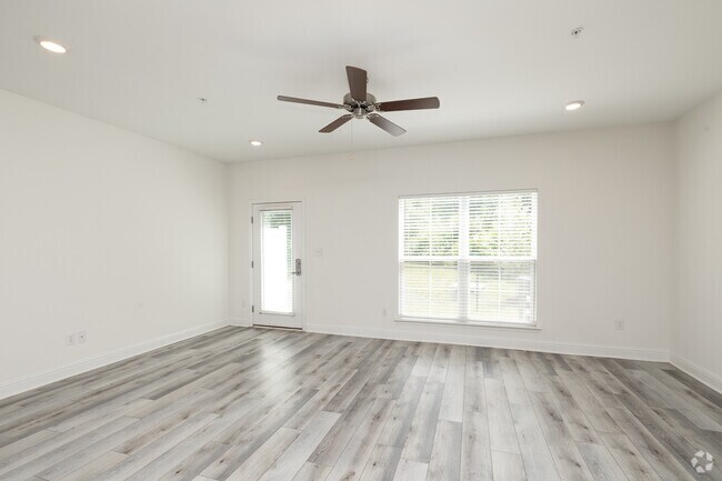 3 habitaciones, 2,5 baños - 141 m² - Sala de estar - Overland Townhomes