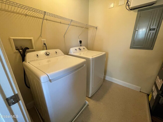 Foto del edificio - 74 Weibel Ave