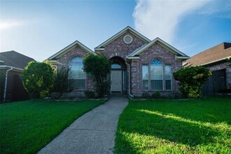 Building Photo - 1501 Post Oak Dr