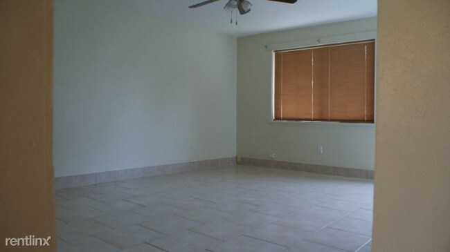 Building Photo - 2 br, 1 bath Apartment - 130 Normandy Ave